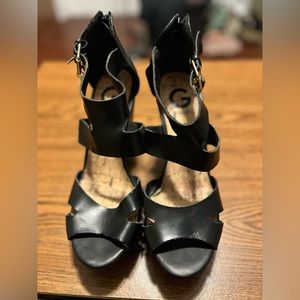 Guess black heels 8M